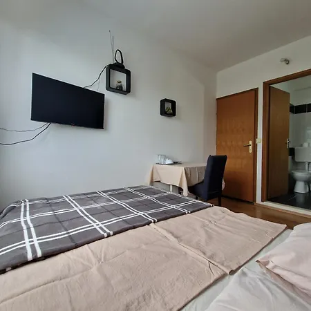 For Two With Private Bathroom Near Center Split