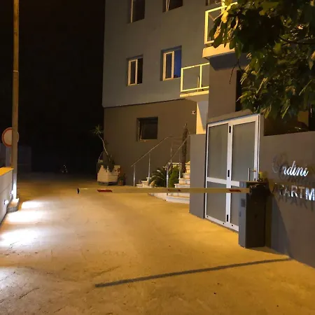For Two With Private Bathroom Near Center Otel