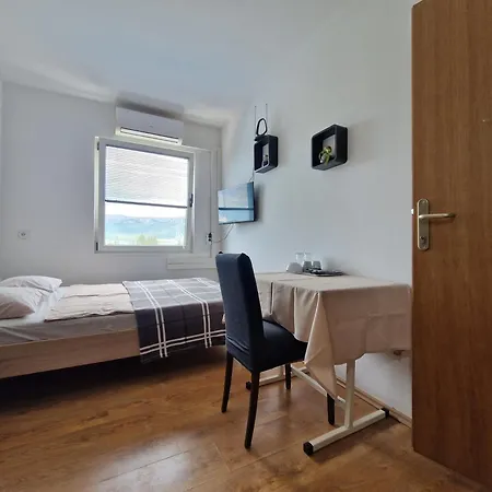 For Two With Private Bathroom Near Center Affittacamere *